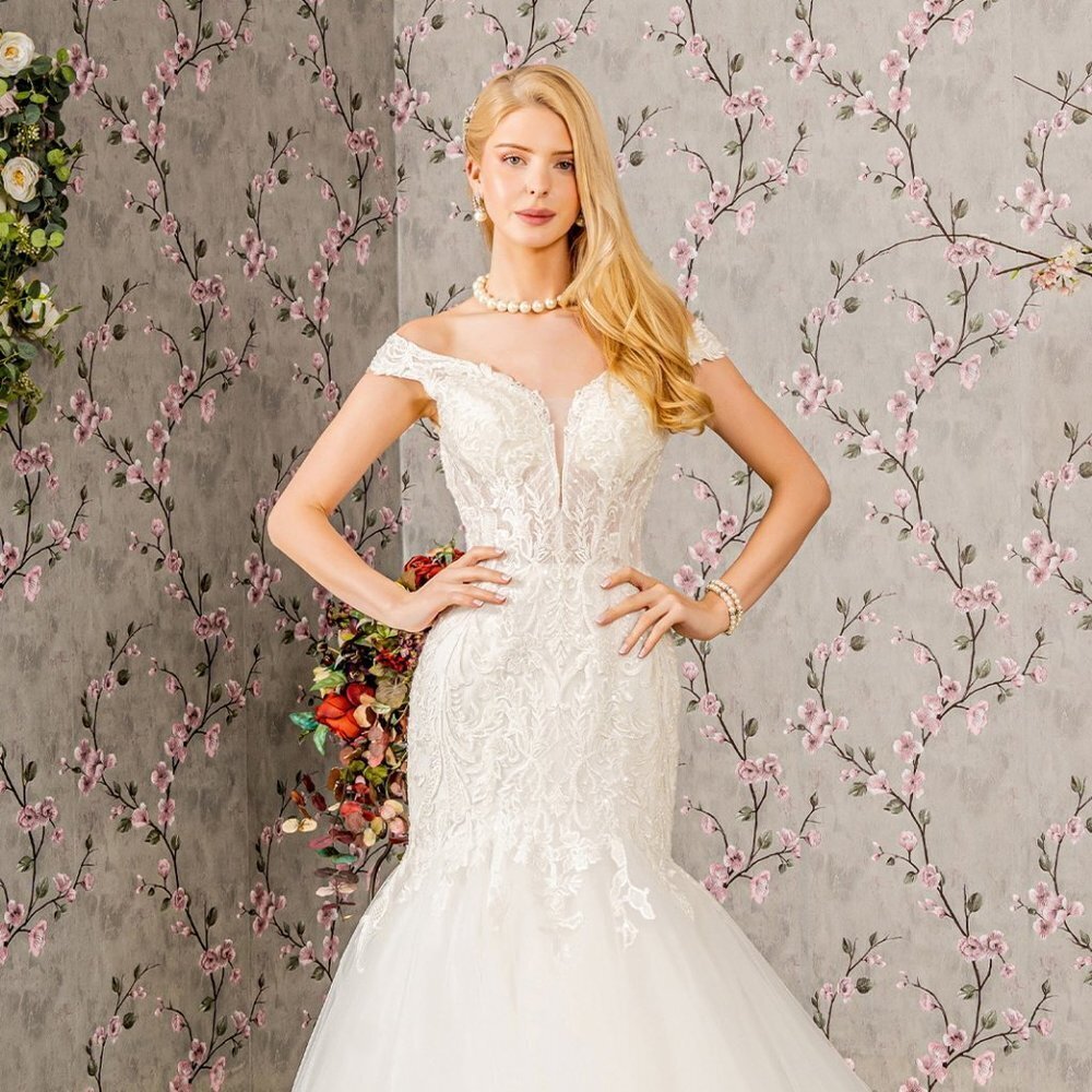 NEW LONG MERMAID SLEEVLESS WEDDING DRESS EMBROIDERED WITH BEADS & JEWEL GL3490